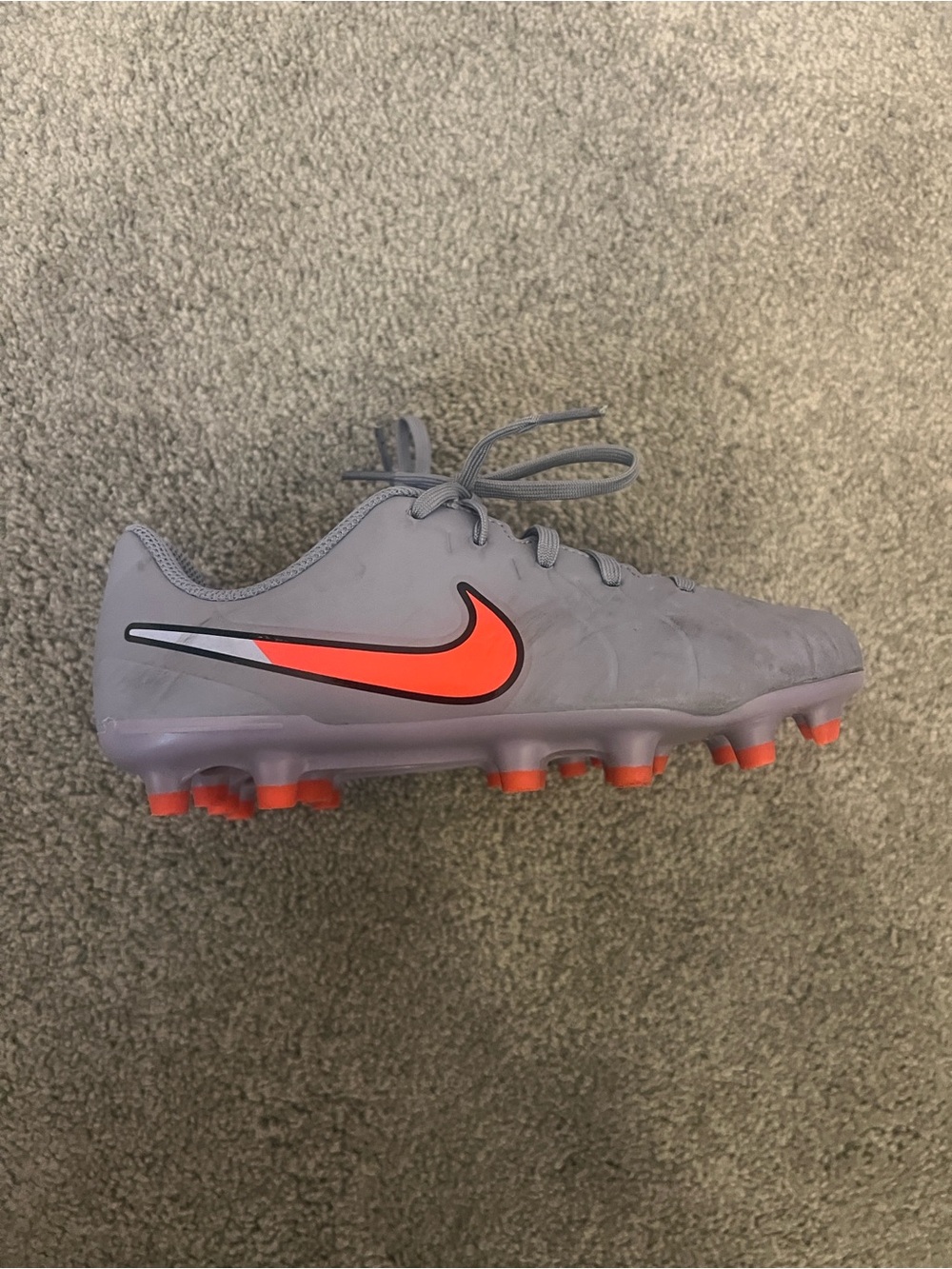 Nike Kids Tiempo Legend 10 Club FG Soccer Cleats
